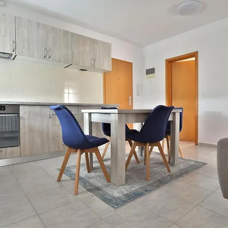 Ada Homes E6 Apartament *
